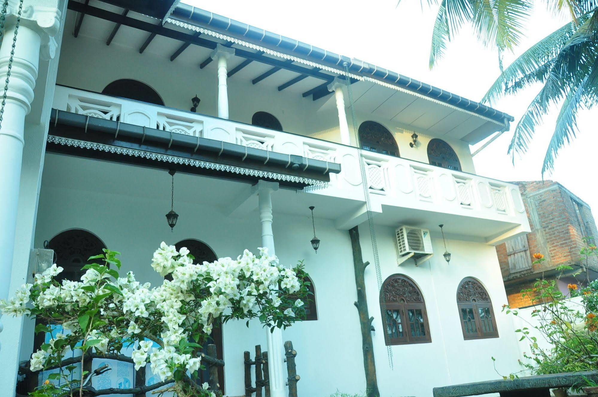 Angel Rest Hotel Mirissa Exterior foto
