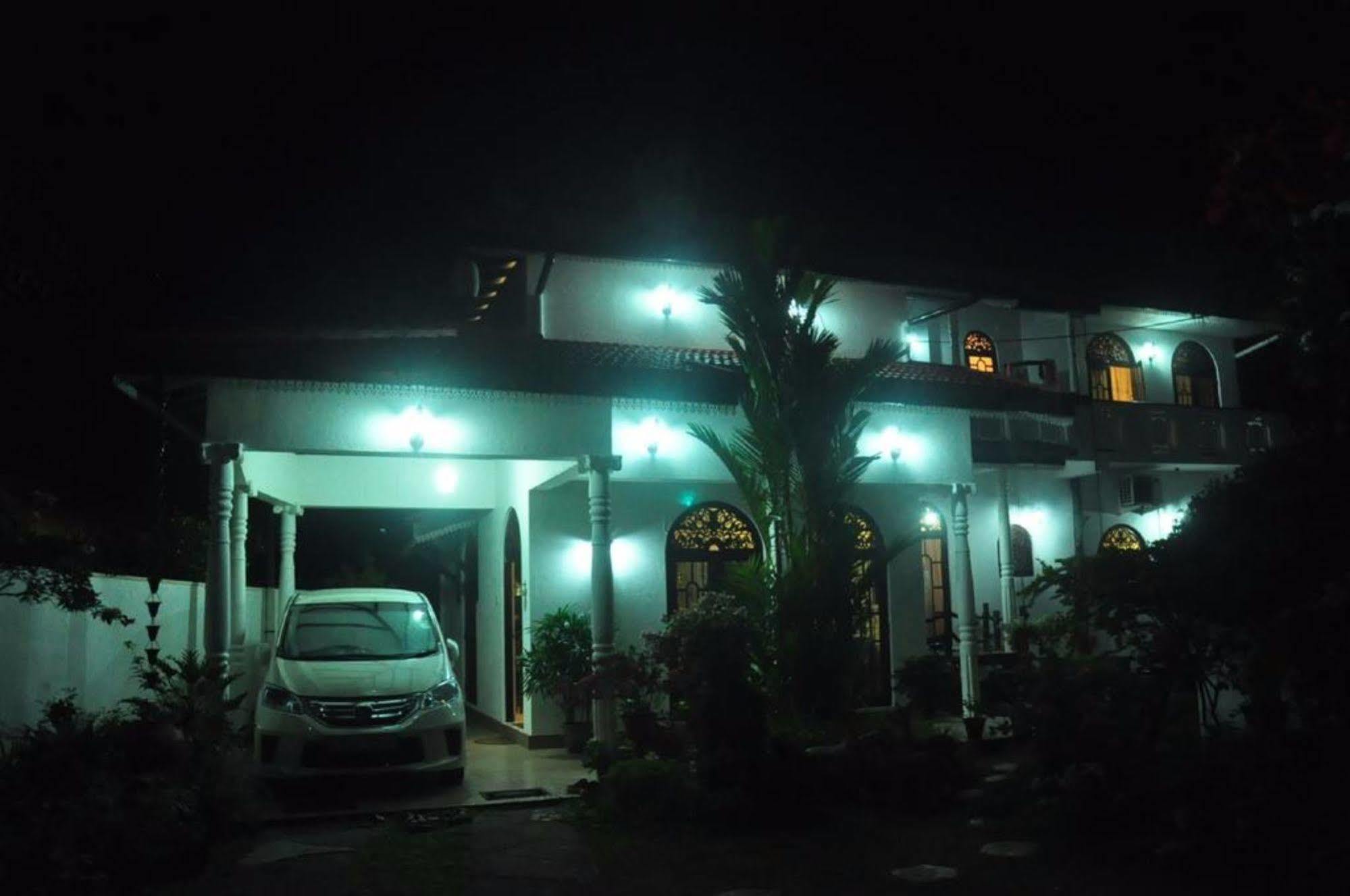 Angel Rest Hotel Mirissa Exterior foto